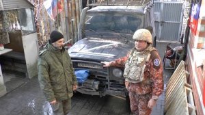 Передача ключей от нашего УАЗа новому водителю