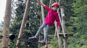 Давайте вместе с Аней пройдем два сложных маршрута в Панда Парке!