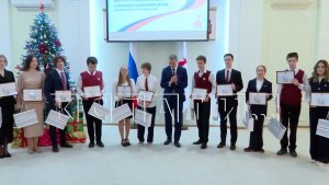 Нижегородским школьникам и студентам вручили именные стипендии главы города