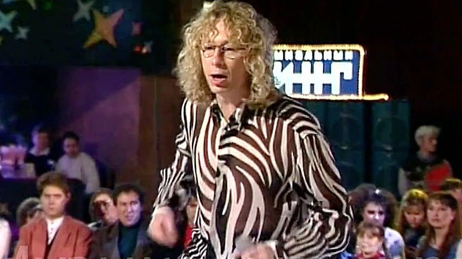 Матч-Реванш - НАШЕ ВРЕМЯ vs АРКАДИЙ УКУПНИК с песней БРОНЗОВЫЙ ЗАГАР :1997: смотреть онлайн