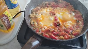 Глазунья на завтрак. видео октября 2024 года.