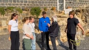 Священное время на берегу Галилейского моря Бенни Хинн