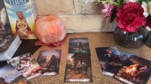 Следит ли он за тобой 🔮🙋♂️🕵🏻Таро