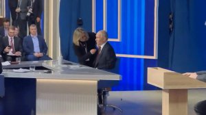 На Первом канале началась прямая трансляция "Итогов года с Владимиром Путиным"