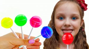 Лиза с папой и их забавная история с конфетами / Волшебный душ / Монстр под кроватью и другие видео