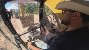 Давайте попробуем увезти этот Экскаватор Катерпиллар