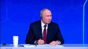 Путин ответил, нужно ли было создавать мессенджер MAX