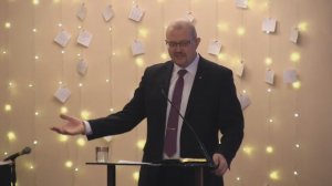 Принимая благословение - Ребенок в руках Божьих