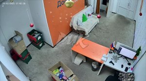 Машзавод. Центрально-Городской район Горловки. Момент прилёта снаряда ВСУ.