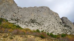 От Фороса до Алупки по Старой Севастопольской дороге под скалами Ай-Петринской яйлы.