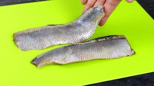 ЧТО-ТО НОВЕНЬКОЕ на праздничный стол!Вкуснейший Салат с Сельдью Без Майонеза!