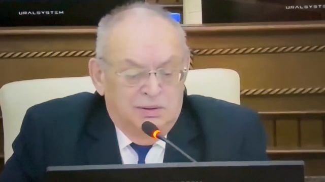 Коммунист Владимир Козловский поднял острый вопрос на заседании АКЗС