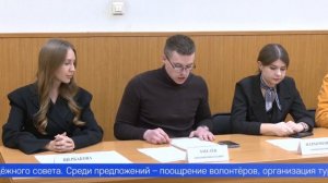 Инициативные первоуральцы поделились идеями с главой города о том, как преобразить муниципальный окр