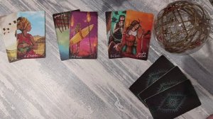 Ты и ОН. Что дальше? Онлайн расклад таро