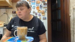 мукбанг ем уральскую картошку с солёными огучиками от соседа ой как кусно