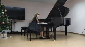 И. С. Бах "Двухголосная инвенция" ля минор, К. Черни "Этюд" исполняет Симонова Александра 4/8 кл.