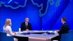 "Чего стоять на пороге, заходи в дом" - Путин о видео Зеленского у стелы Купянска