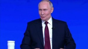 Путин призвал россиян не перерабатывать и вовремя уходить с работы