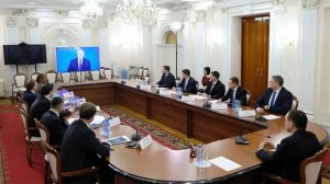 Путин: мы полностью решаем вопросы, связанные с выполнением соцобязательств