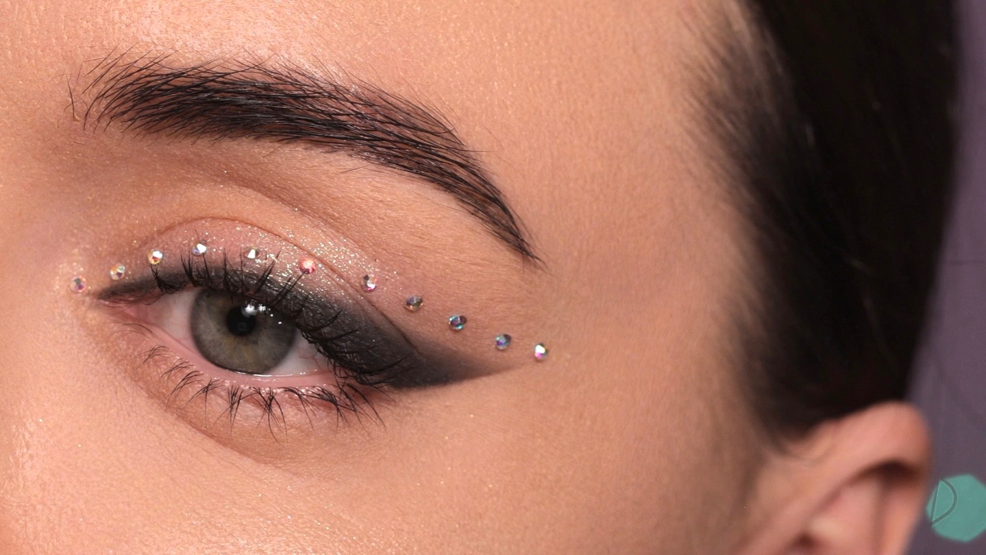 Праздничный МАКИЯЖ со стразами | просто, быстро, красиво! смотреть онлайн