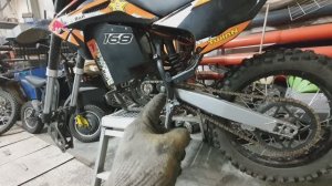 электро мотоцикл, установка гусеничного комплекта, допиливание