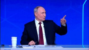 Путин рассказал о книге, которую обязан прочитать каждый россиянин