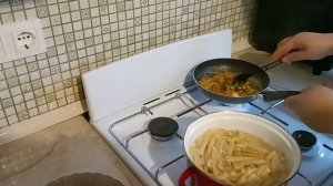 Сегодня на обед макароны и котлеты