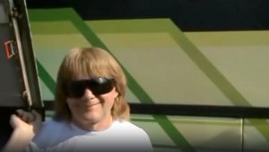 КАТИСЬ КОЛБАСКОЙ Влад Агафонов, Планета ИКС