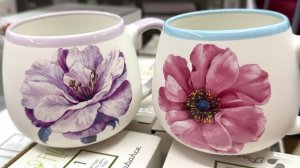 В Светофоре классные завалы посуды! Много новинок для кухни. Красивые тарелки, кружки, кастрюли.