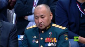 "أحبوا أمهاتكم".. بوتين يوجه نصيحة إنسانية بسيطة لطفل