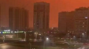 Появились кадры атаки БПЛА на Ростов-на-Дону. Атакованы гражданские объекты. 19.12.2025