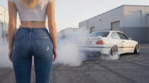 Девушка дрифтует на BMW: эстетическое видео от ИИ / Girl Drifting a BMW