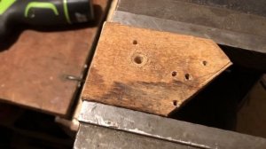 Показываю, как работает самодельное приспособление для самореза под потай