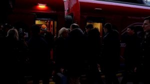 Обновленный поезд "Красная стрела" отправился в первый рейс с Московского вокзала Петербурга