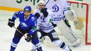 Казахстанский "Барыс" обыграл "Динамо" в матче КХЛ со счетом 4:2