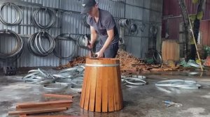 Изготовление деревянных бочек для вина или соления грибов