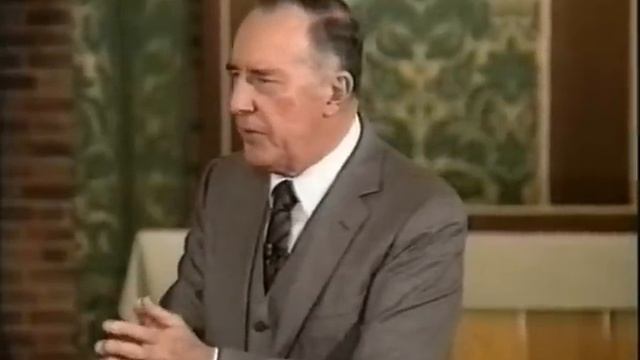 📹 Дерек Принс "Истинная Церковь и лжецерковь" Часть 1 смотреть онлайн