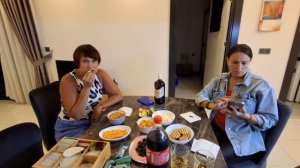 У МЕНЯ ГОСТИНЕ ПОДДАЮСЬ НА ПРОВОКАЦИИ И ЗАПРЕЩЕНО ВСЕМ