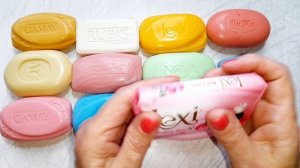 АСМР ШУРШАНИЕ. РАСКЛАДЫВАЮ ЯРКОЕ МЫЛО. ШЕЛЕСТ УПАКОВКИ.