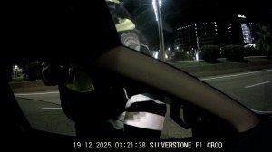 Нарушитель Столяров проверяет документы у законопослушного жителя Сочи. Сам проник в автомобиль.