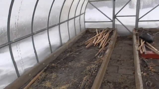 Весна в Сибирском регионе - какая она? Обзор огорода и теплиц 4 марта 2023 года.