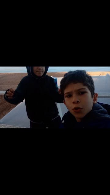 шляемся по кучугурам часть первая/###/• смотреть онлайн