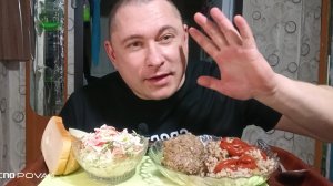 мукбанг/обжорыч/гречка с тефтелями салат овощной с майонезом/