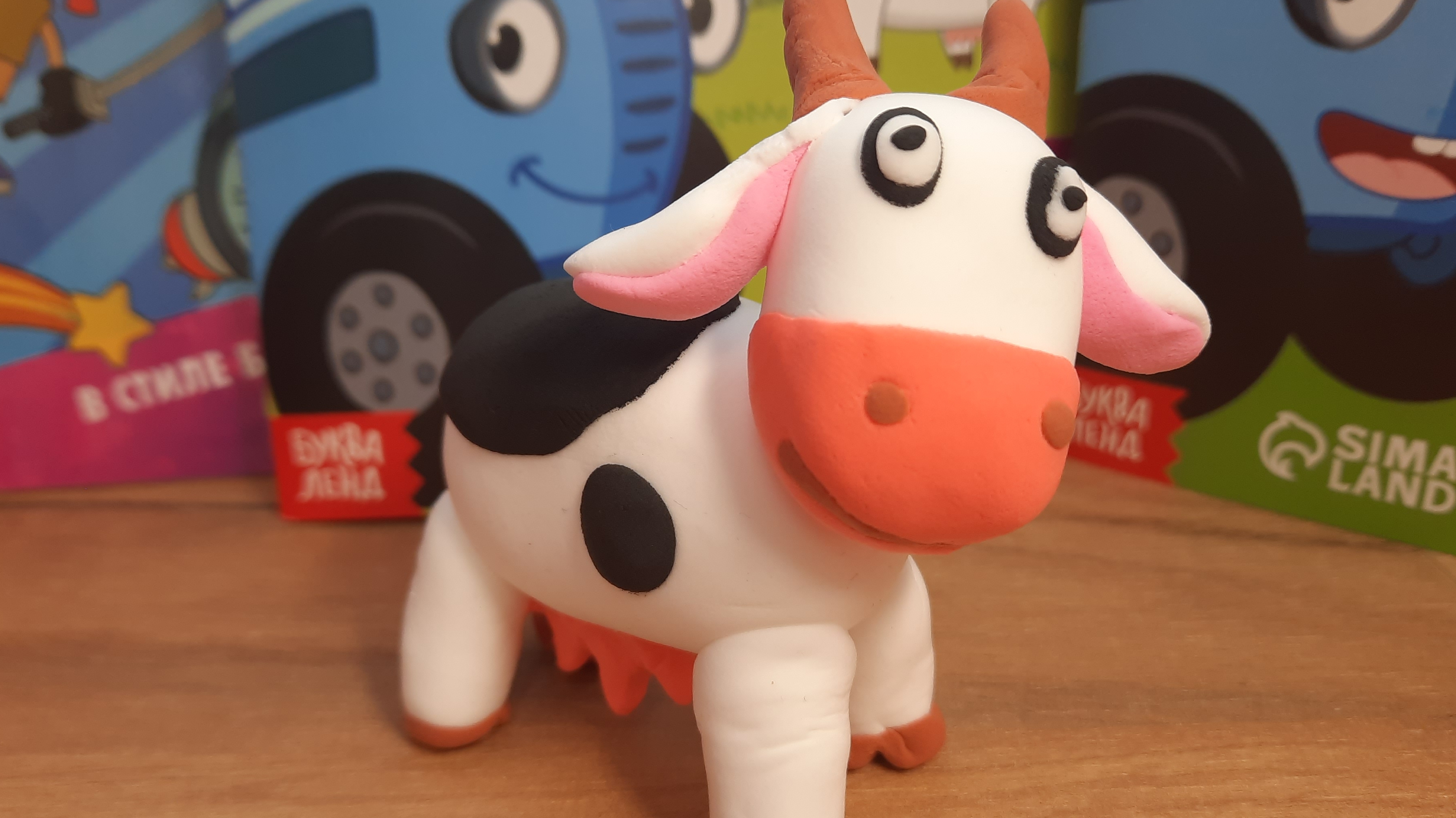 Лепка КОРОВКИ из Синего Трактора 🐄 | Пошаговый урок для детей | Воздушный пластилин