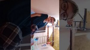 Ёлка наряжается