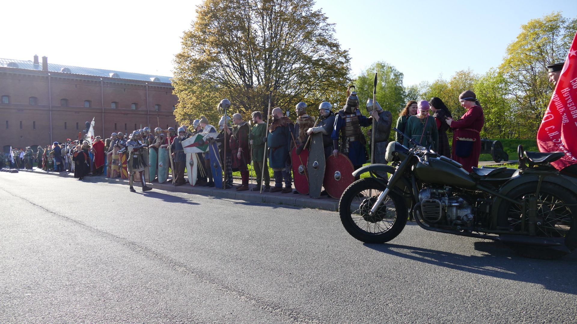 Реконструкторы на акции "Ночь Музеев", Музей Артиллерии, 17 мая 2025 смотреть онлайн