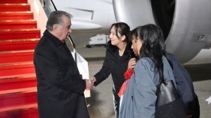 Эмомали Рахмон прибыл в Токио с официальным визитом