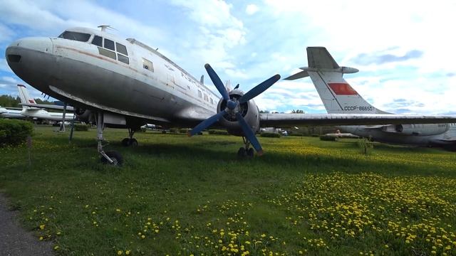 ОНИ БОЛЬШЕ НЕ ПОЛЕТЯТ. Старые заброшенные самолёты и вертолёты СССР. смотреть онлайн