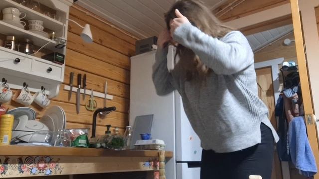 В декабре на дачу, каково это😃 И распаковка посылки от покупателя #блог #влог #дача #деревня смотреть онлайн