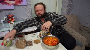 Безработный не плохо устроился ЕСТ ДА ОТДЫХАЕТ простая сибирская жизнь